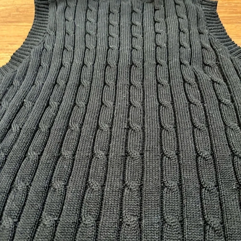 Love Tree Black Cable Knit V-neck Vest. Size Medium - Picture 9 of 9